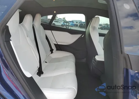 2019 Tesla Model S from USA, damaged, VIN 5YJSA1E22KF308765